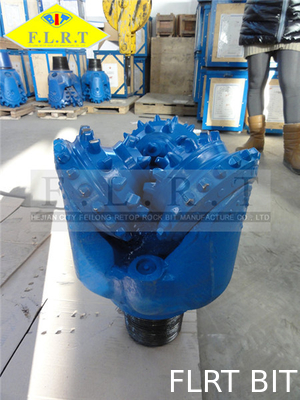 ราคาดี ดอกสว่าน Tricone สีน้ำเงิน 13 5/8 