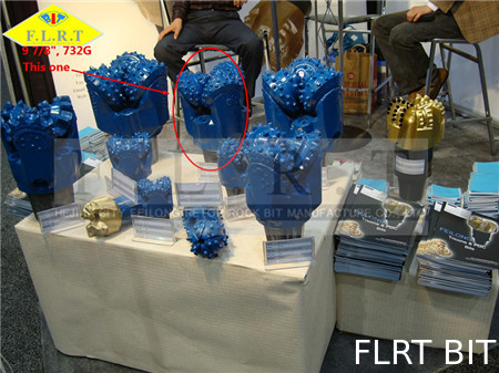 ราคาดี 250 มิลลิเมตร FK732G เหล็กฟันโรตารีบิตการไหลเวียนของอากาศไม่ปิดผนึกอากาศเย็นแบริ่ง ออนไลน์