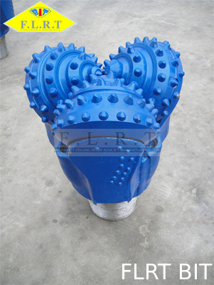 ราคาดี 517 IADC บิตเจาะบ่อน้ำมันสีน้ำเงินสีกรวยบิตสำหรับการก่อตัวยากปานกลาง ออนไลน์